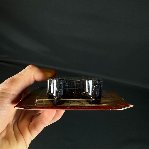 Hot Wheels Premium Marvel Comics Pop Culture Land Rover Defender Nick Fury 5/5 - Picture 3 of 6